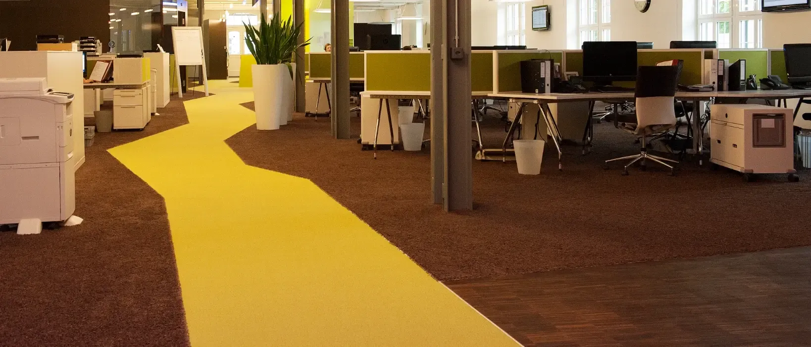 Scherrer AG - Bodenbeläge - Teppich - Teppichboden - textile Bodenbeläge - Vinyl - PVC - Kautschuk - elastische Bodenbeläge - Parkett - Holzboden - Echtholz - Laminat - Laminatboden - Holzoptik - Reinigungsmittel - Reinigungslösungen - Hygiene - Bauaustrocknung - Bautrocknung - Entfeuchtung - Showroom - Ausstellung - Produktpräsentation - Kundenservice