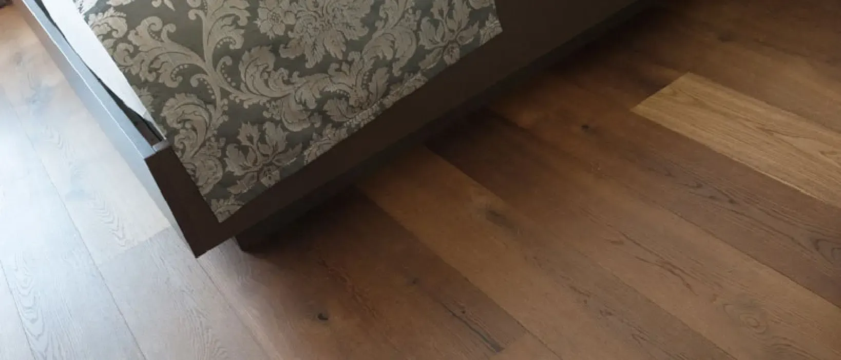 Scherrer AG - Bodenbeläge - Teppich - Teppichboden - textile Bodenbeläge - Vinyl - PVC - Kautschuk - elastische Bodenbeläge - Parkett - Holzboden - Echtholz - Laminat - Laminatboden - Holzoptik - Reinigungsmittel - Reinigungslösungen - Hygiene - Bauaustrocknung - Bautrocknung - Entfeuchtung - Showroom - Ausstellung - Produktpräsentation - Kundenservice