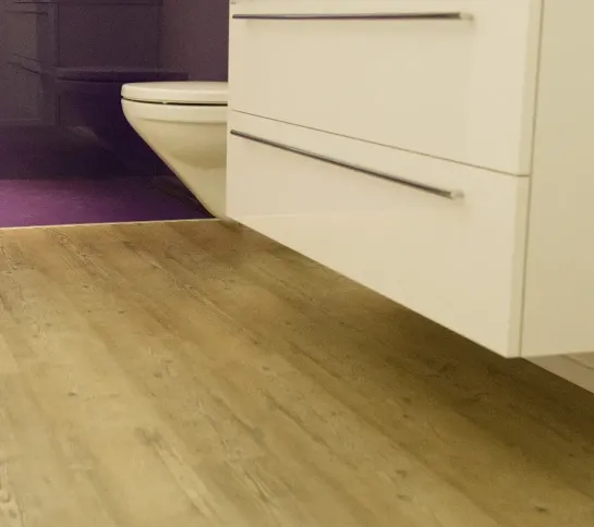 Scherrer AG - Bodenbeläge - Teppich - Teppichboden - textile Bodenbeläge - Vinyl - PVC - Kautschuk - elastische Bodenbeläge - Parkett - Holzboden - Echtholz - Laminat - Laminatboden - Holzoptik - Reinigungsmittel - Reinigungslösungen - Hygiene - Bauaustrocknung - Bautrocknung - Entfeuchtung - Showroom - Ausstellung - Produktpräsentation - Kundenservice