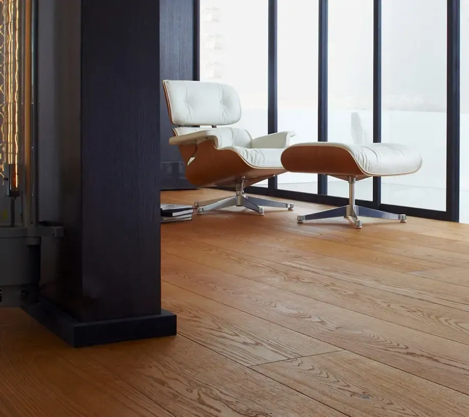 Scherrer AG - Bodenbeläge - Teppich - Teppichboden - textile Bodenbeläge - Vinyl - PVC - Kautschuk - elastische Bodenbeläge - Parkett - Holzboden - Echtholz - Laminat - Laminatboden - Holzoptik - Reinigungsmittel - Reinigungslösungen - Hygiene - Bauaustrocknung - Bautrocknung - Entfeuchtung - Showroom - Ausstellung - Produktpräsentation - Kundenservice