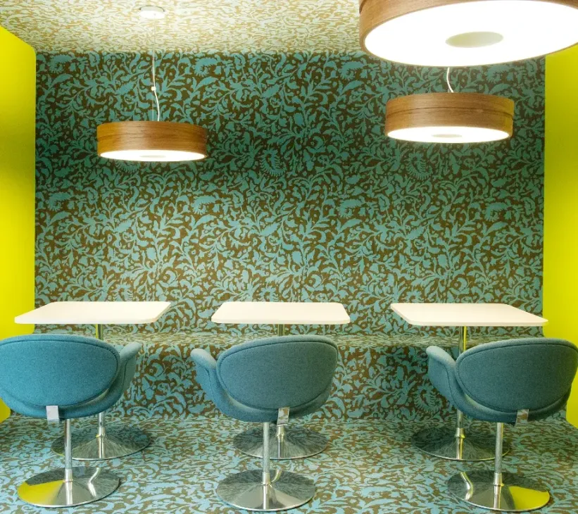 Scherrer AG - Bodenbeläge - Teppich - Teppichboden - textile Bodenbeläge - Vinyl - PVC - Kautschuk - elastische Bodenbeläge - Parkett - Holzboden - Echtholz - Laminat - Laminatboden - Holzoptik - Reinigungsmittel - Reinigungslösungen - Hygiene - Bauaustrocknung - Bautrocknung - Entfeuchtung - Showroom - Ausstellung - Produktpräsentation - Kundenservice