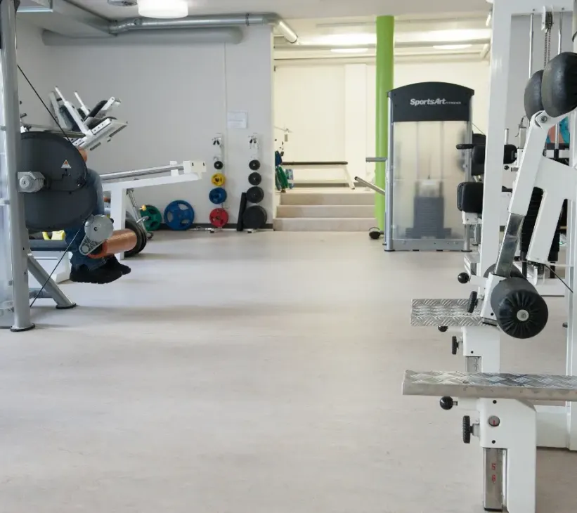 Scherrer AG - Bodenbeläge - Teppich - Teppichboden - textile Bodenbeläge - Vinyl - PVC - Kautschuk - elastische Bodenbeläge - Parkett - Holzboden - Echtholz - Laminat - Laminatboden - Holzoptik - Reinigungsmittel - Reinigungslösungen - Hygiene - Bauaustrocknung - Bautrocknung - Entfeuchtung - Showroom - Ausstellung - Produktpräsentation - Kundenservice