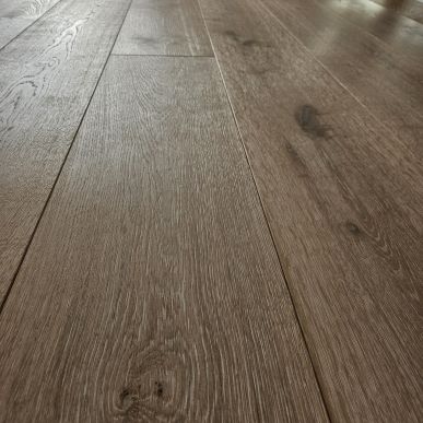 Scherrer AG - Bodenbeläge - Teppich - Teppichboden - textile Bodenbeläge - Vinyl - PVC - Kautschuk - elastische Bodenbeläge - Parkett - Holzboden - Echtholz - Laminat - Laminatboden - Holzoptik - Reinigungsmittel - Reinigungslösungen - Hygiene - Bauaustrocknung - Bautrocknung - Entfeuchtung - Showroom - Ausstellung - Produktpräsentation - Kundenservice