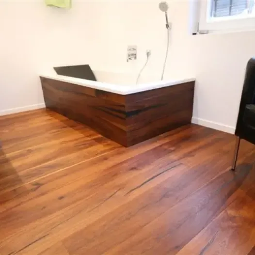 Scherrer AG - Bodenbeläge - Teppich - Teppichboden - textile Bodenbeläge - Vinyl - PVC - Kautschuk - elastische Bodenbeläge - Parkett - Holzboden - Echtholz - Laminat - Laminatboden - Holzoptik - Reinigungsmittel - Reinigungslösungen - Hygiene - Bauaustrocknung - Bautrocknung - Entfeuchtung - Showroom - Ausstellung - Produktpräsentation - Kundenservice