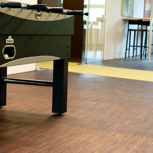 Scherrer AG - Bodenbeläge - Teppich - Teppichboden - textile Bodenbeläge - Vinyl - PVC - Kautschuk - elastische Bodenbeläge - Parkett - Holzboden - Echtholz - Laminat - Laminatboden - Holzoptik - Reinigungsmittel - Reinigungslösungen - Hygiene - Bauaustrocknung - Bautrocknung - Entfeuchtung - Showroom - Ausstellung - Produktpräsentation - Kundenservice