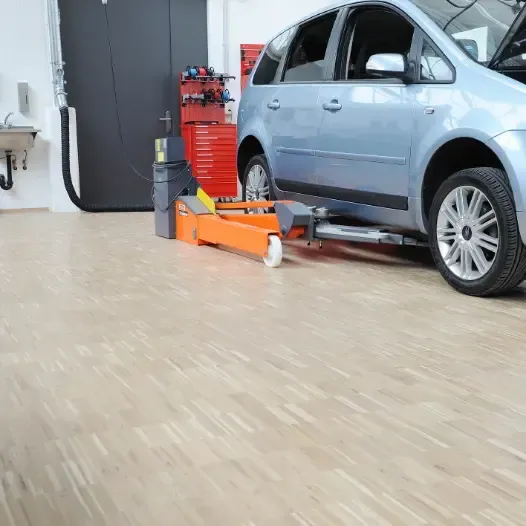 Scherrer AG - Bodenbeläge - Teppich - Teppichboden - textile Bodenbeläge - Vinyl - PVC - Kautschuk - elastische Bodenbeläge - Parkett - Holzboden - Echtholz - Laminat - Laminatboden - Holzoptik - Reinigungsmittel - Reinigungslösungen - Hygiene - Bauaustrocknung - Bautrocknung - Entfeuchtung - Showroom - Ausstellung - Produktpräsentation - Kundenservice